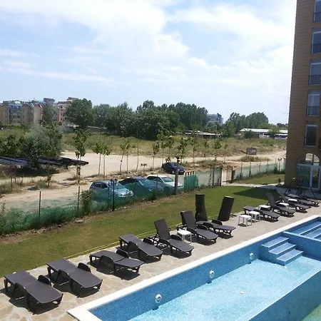 Sunny View South Apartament *